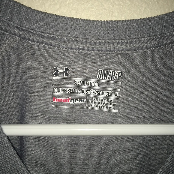 Under Armour long sleeve shirt - Picture 2 of 2